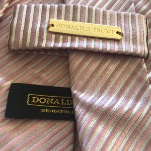 Donald J. Trump signature collection tie dusty pink off white stripes 4” silk
